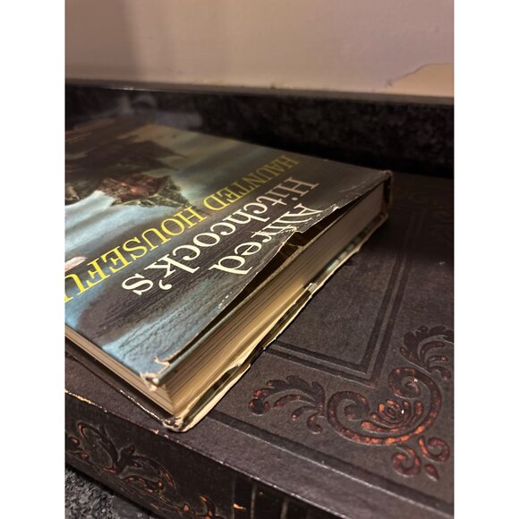 Vintage Alfred Hitchcocks Haunted Houseful Hardcover Book Dust Jacket 1961 - Picture 5 of 14